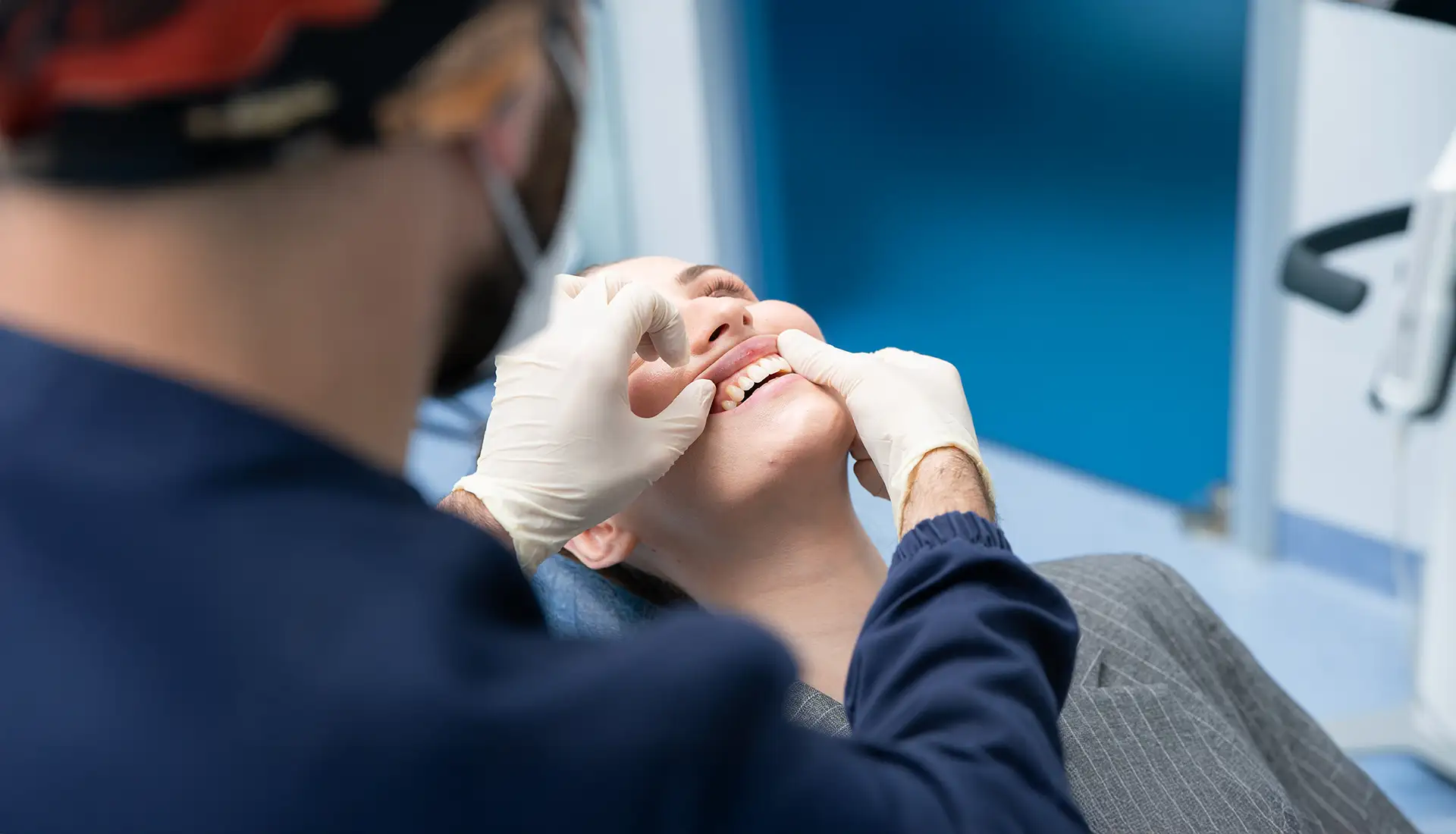 Igiene orale e sbiancamento dentale - Studio Dentistico Giuva - Dentista Ostia Igiene orale e sbiancamento dentale - Studio Dentistico Giuva - Dentista Ostia